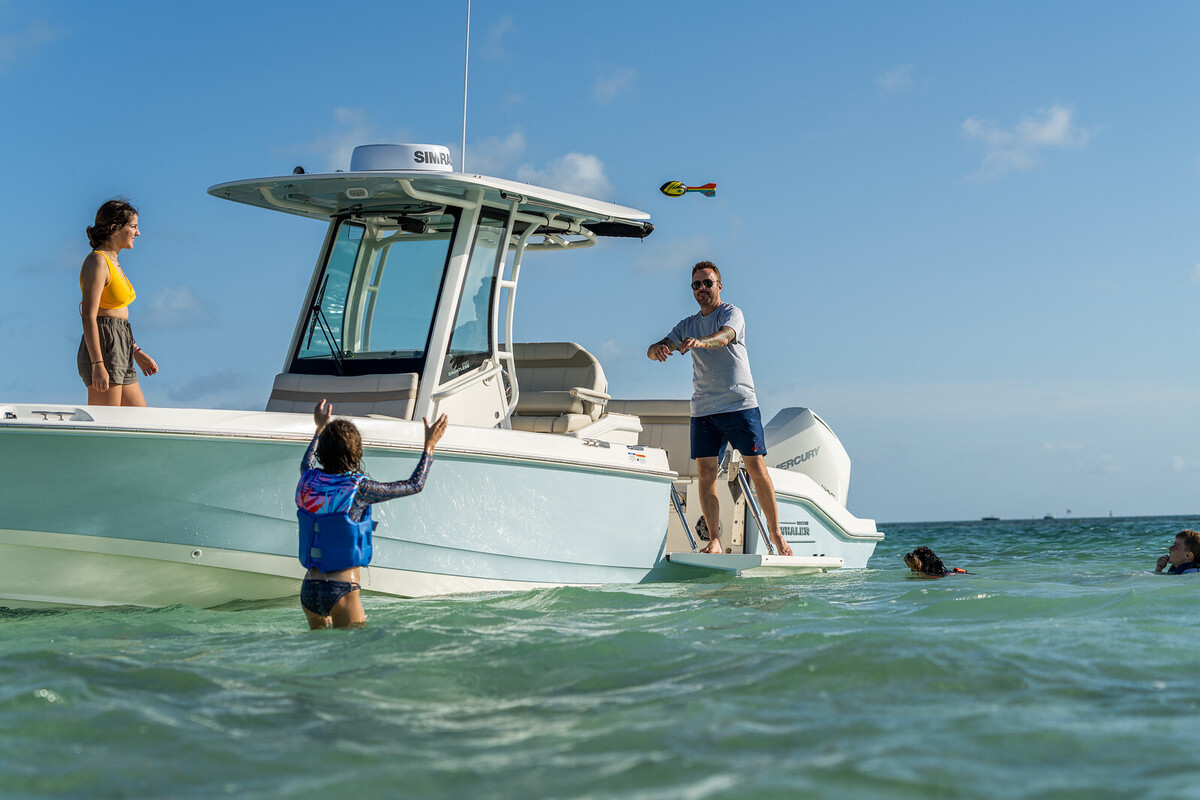 foto: 22 Boston Whaler 280 Dauntless