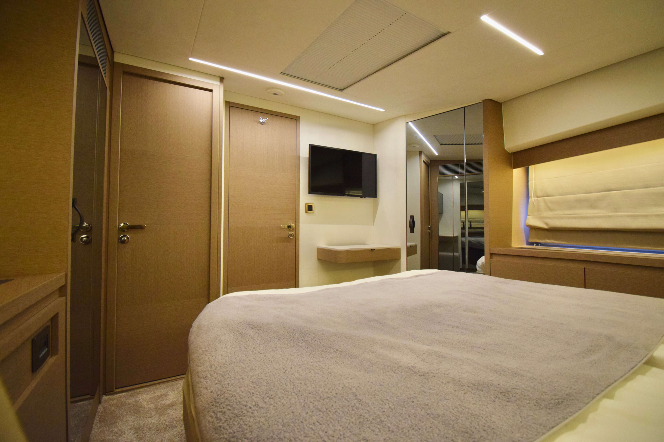 foto: 32 Prestige 590 Flybridge #49