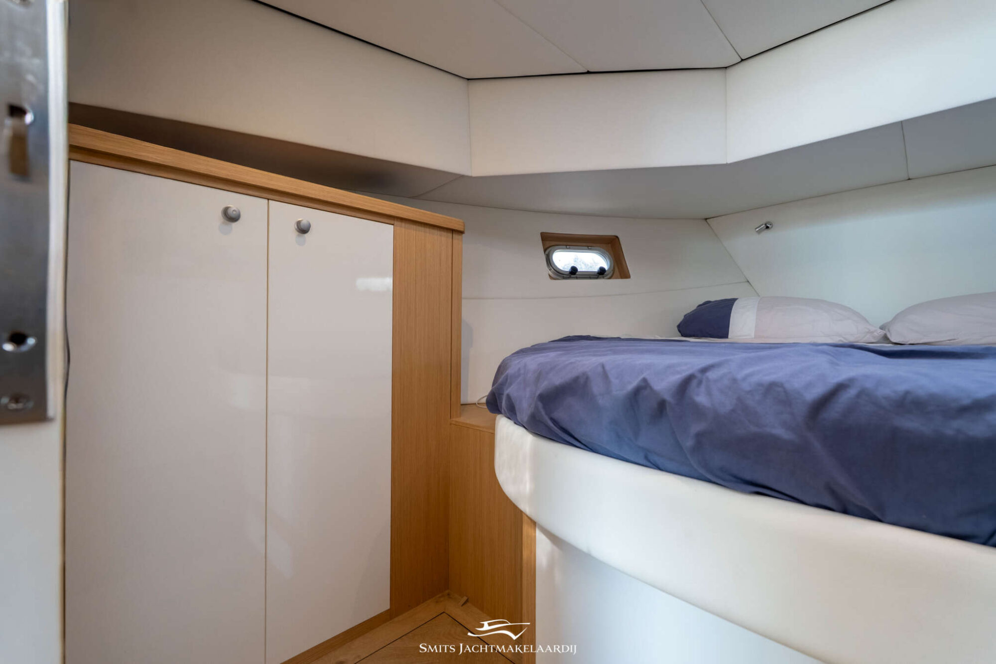 foto: 27 Crown yachts Crown Keyzer C107 Cabrio
