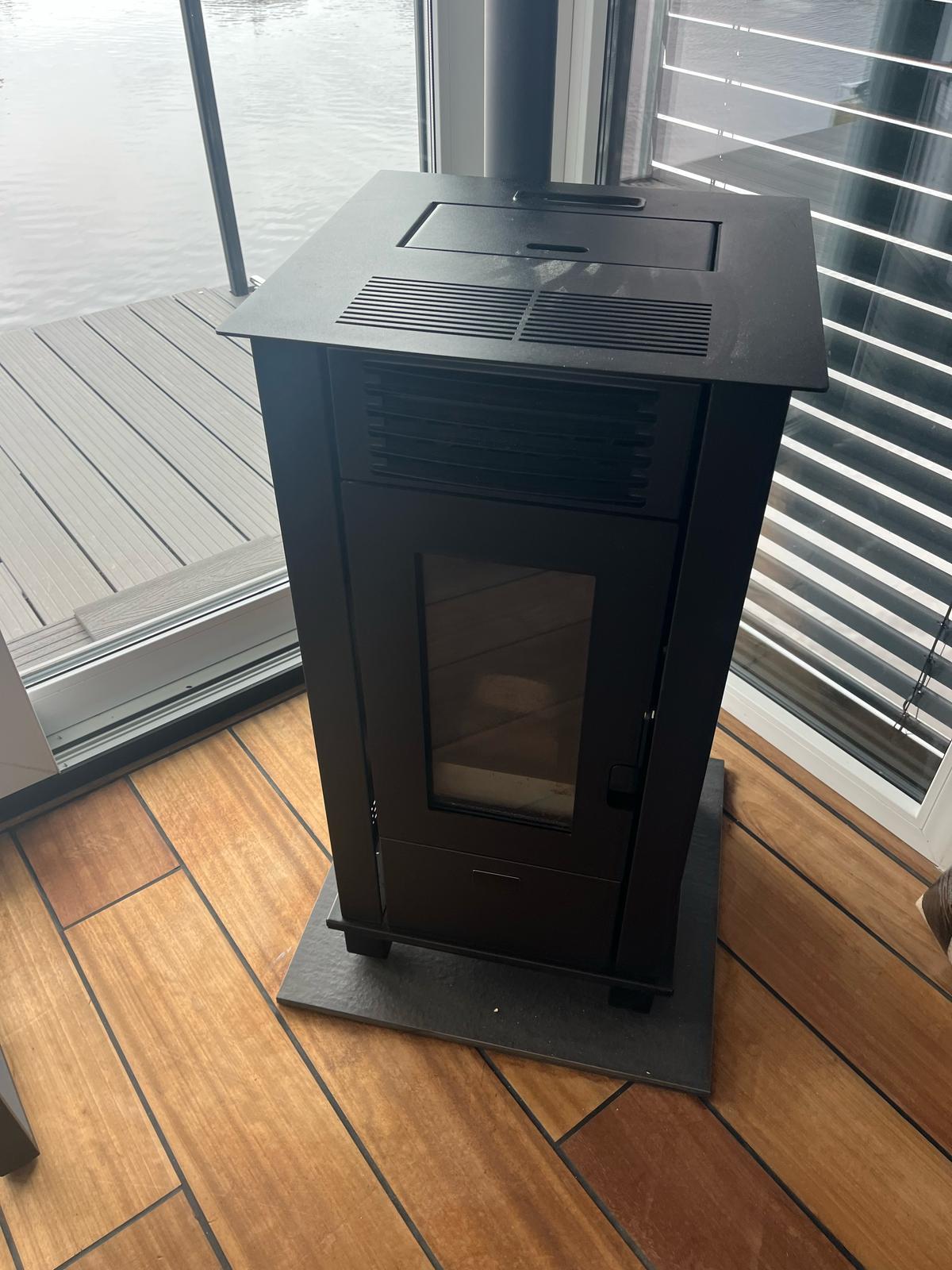 foto: 18 Dock 25 Houseboat 16 X 5 (met Ligplaats)