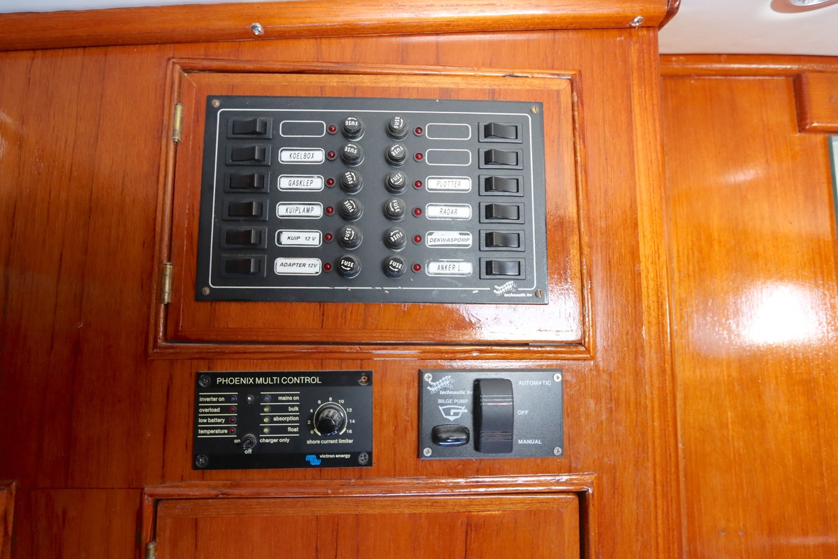 foto: 16 Holman & Pye Red Admiral 36