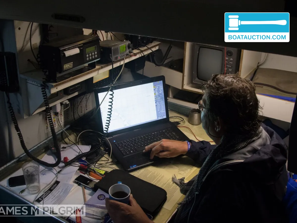 foto: 6 Standfast One Off 57'