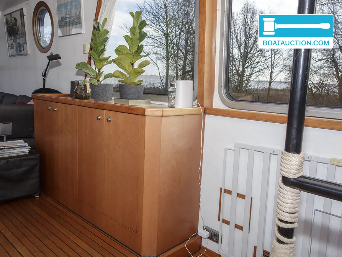 foto: 33 Bateau de patrouille 2300