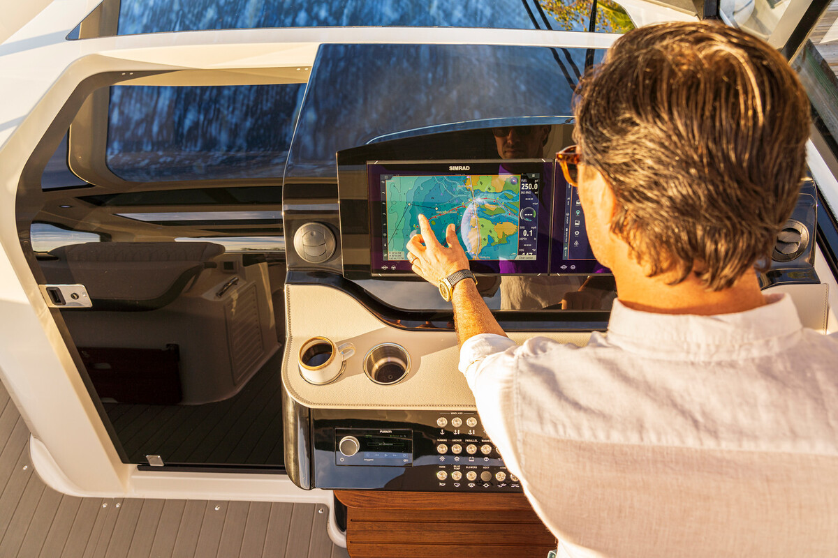 foto: 43 Sea Ray Sundancer 370