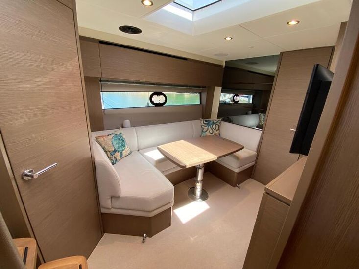 foto: 8 Princess V 40