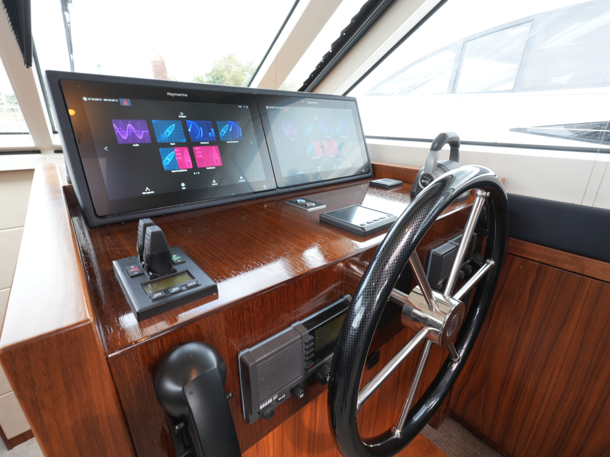 foto: 48 Van den Hoven Van den Hoven Executive 15.00 MK II