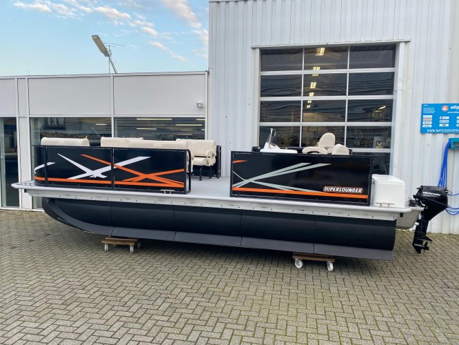 foto: 11 Funcruiser Pontoon 650