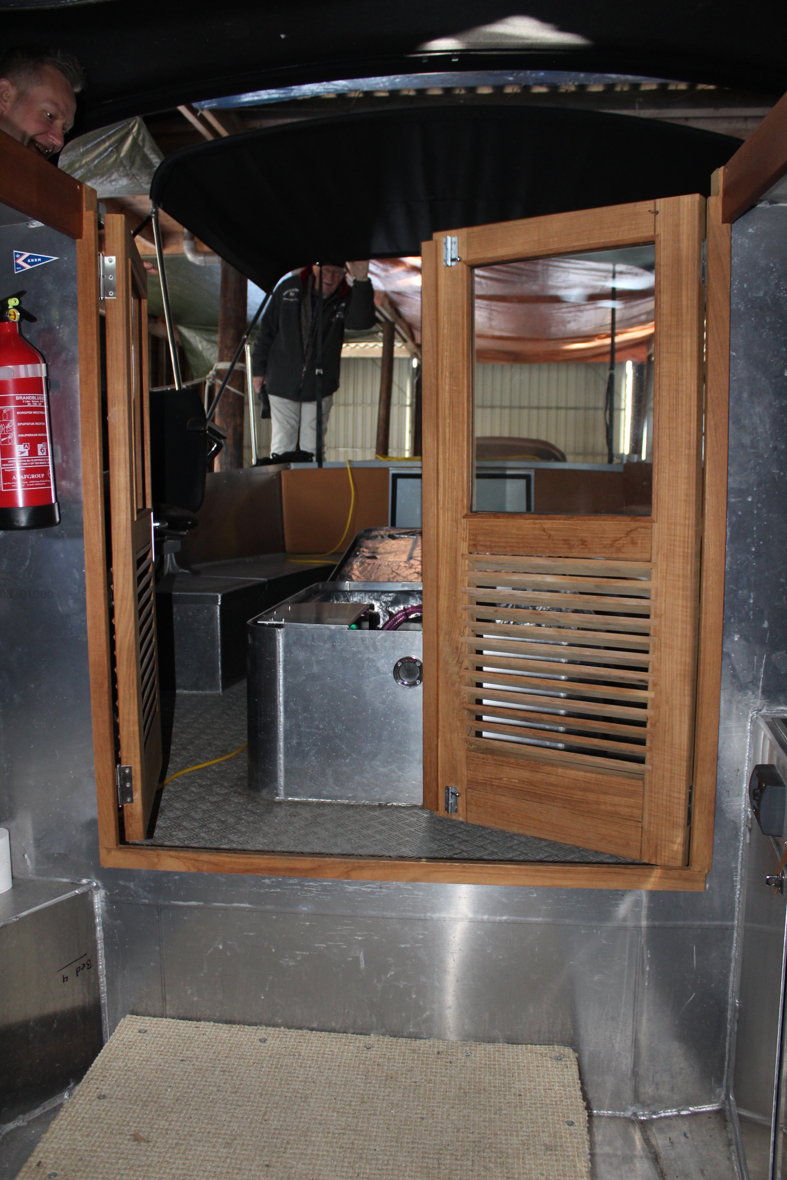 foto: 13 Black Fish Cabin 850 XL
