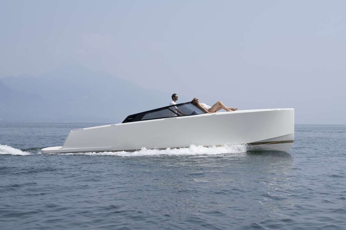 foto: 13 Vandutch 32 - Diesel