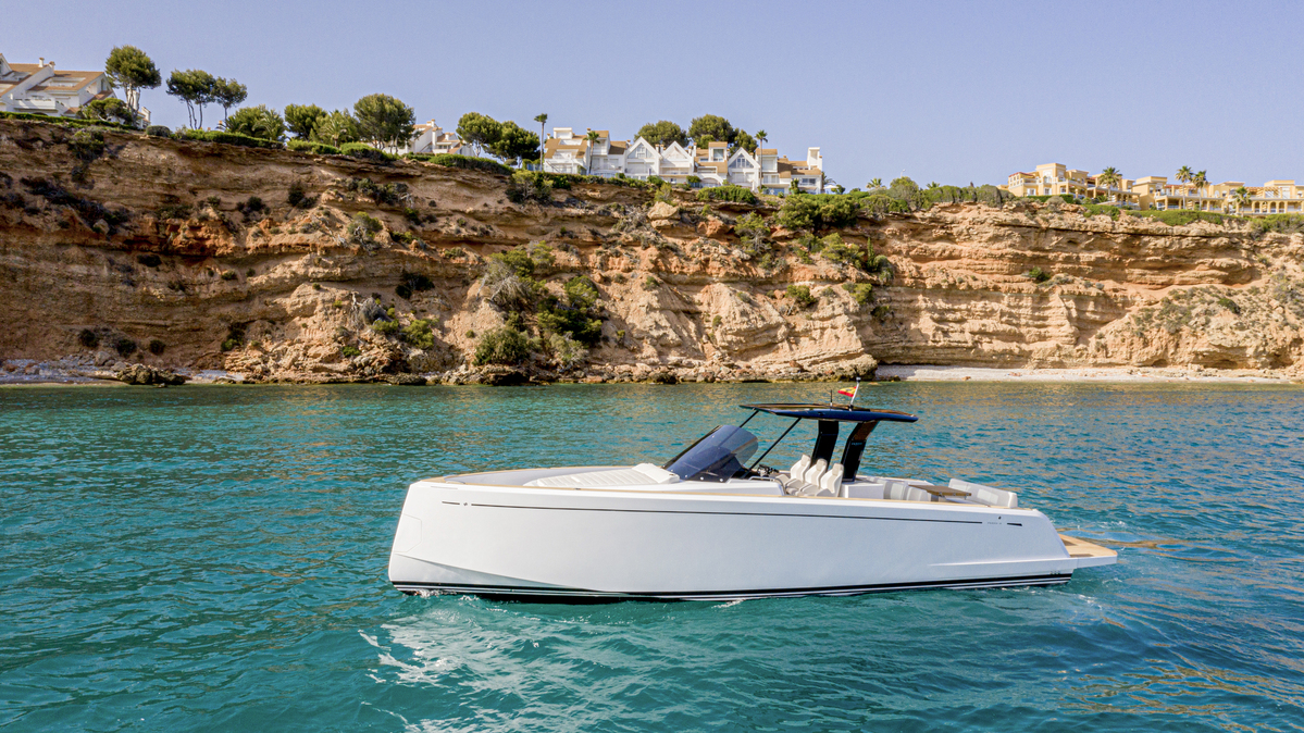 foto: 24 PARDO YACHTS 38  
