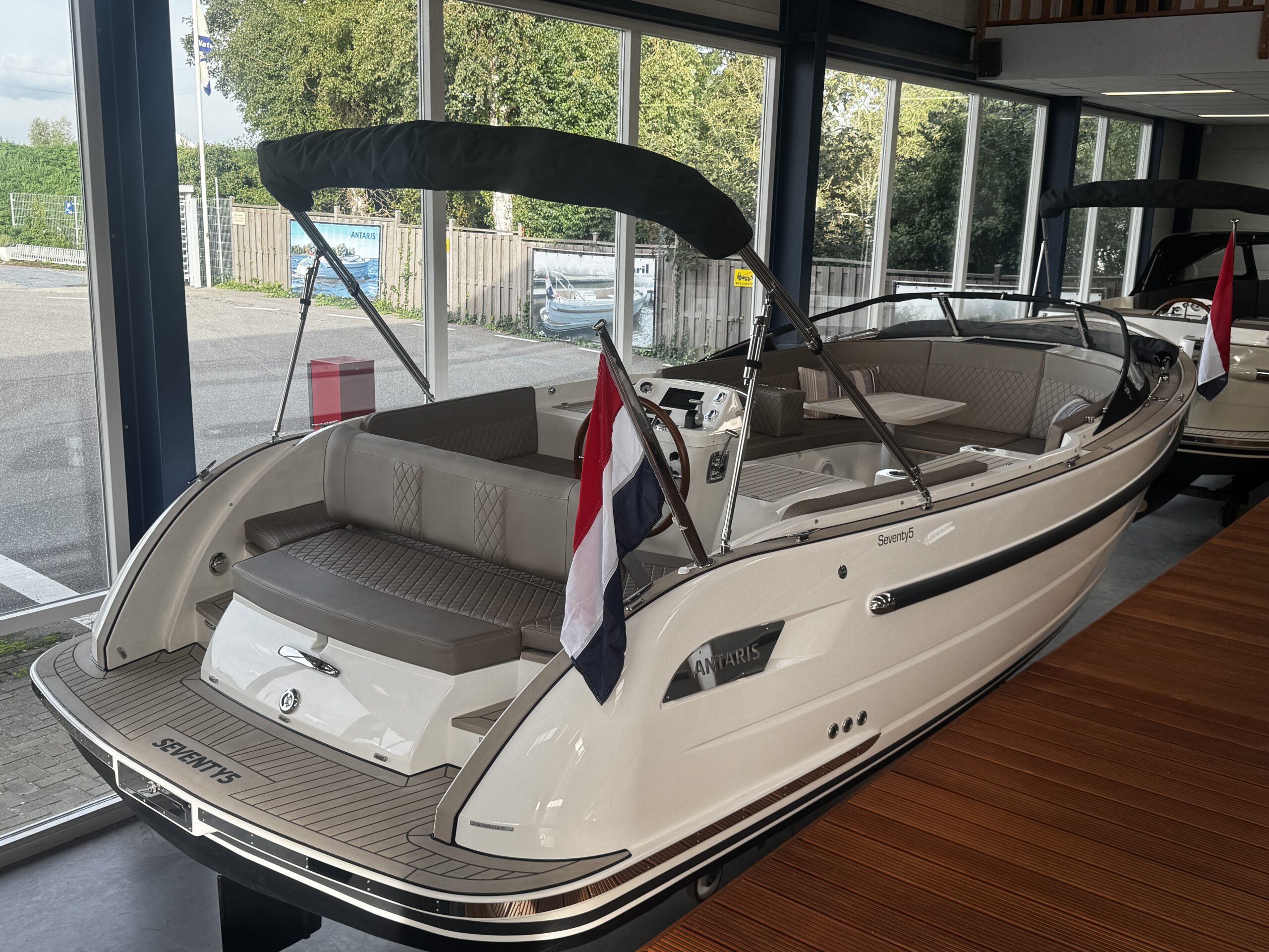 foto: 9 Antaris Seventy5 Hybride (op voorraad)