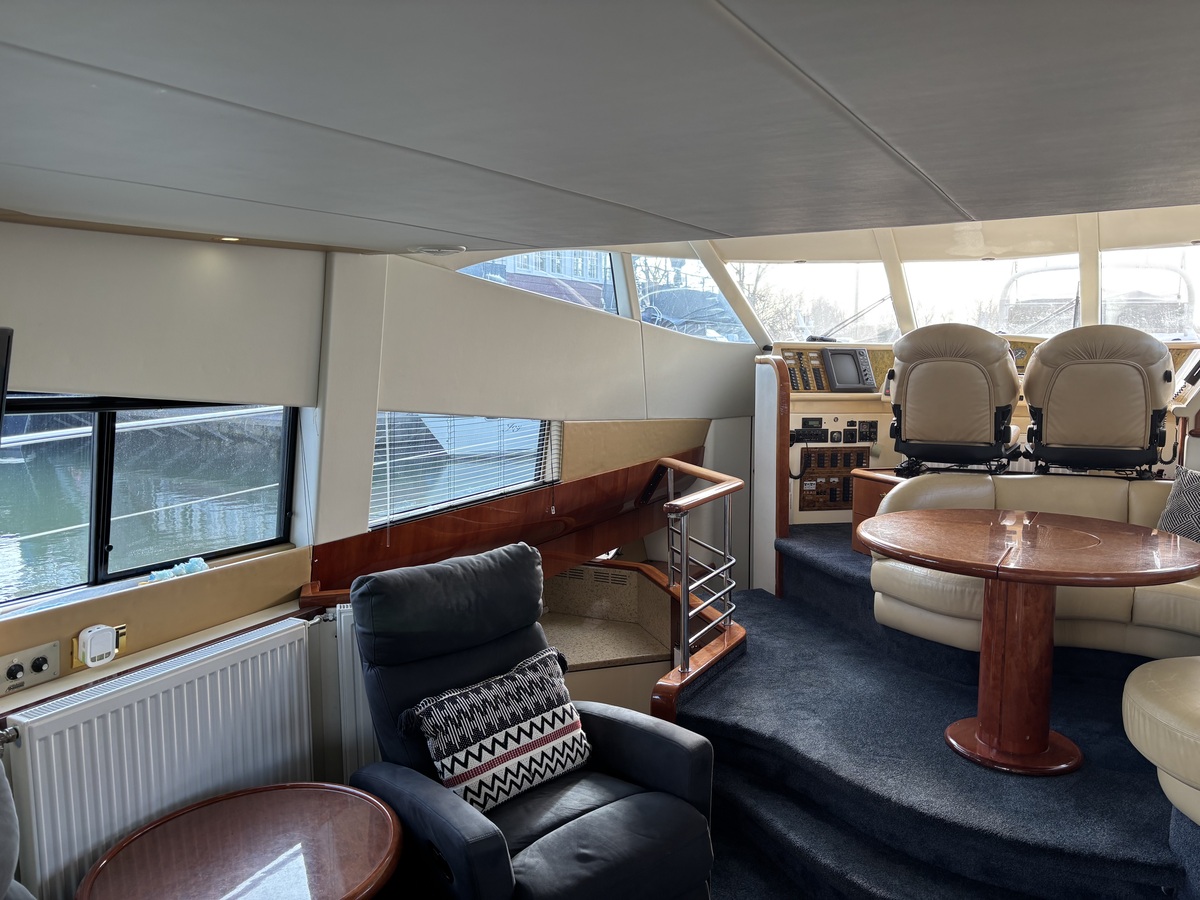 foto: 14 Fairline Squadron 52