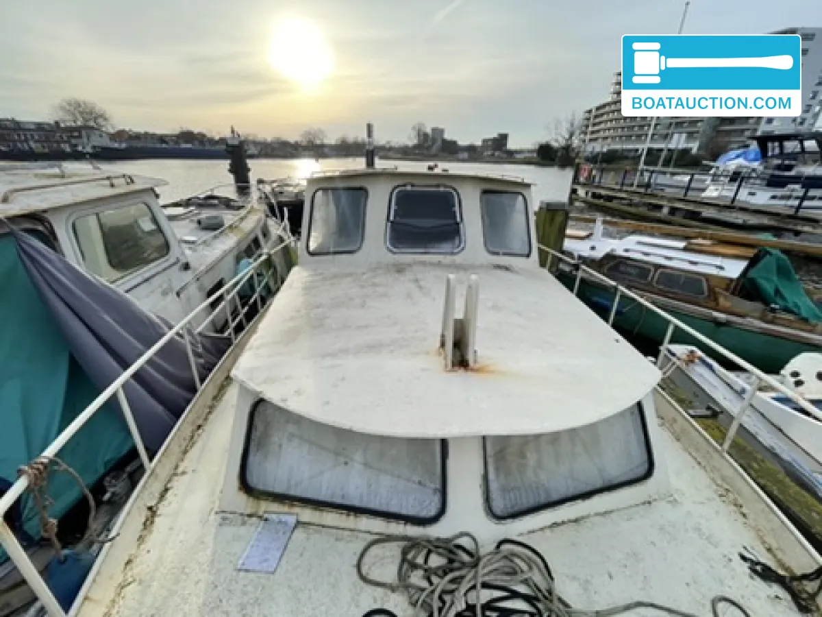 foto: 4 Motorboat 800