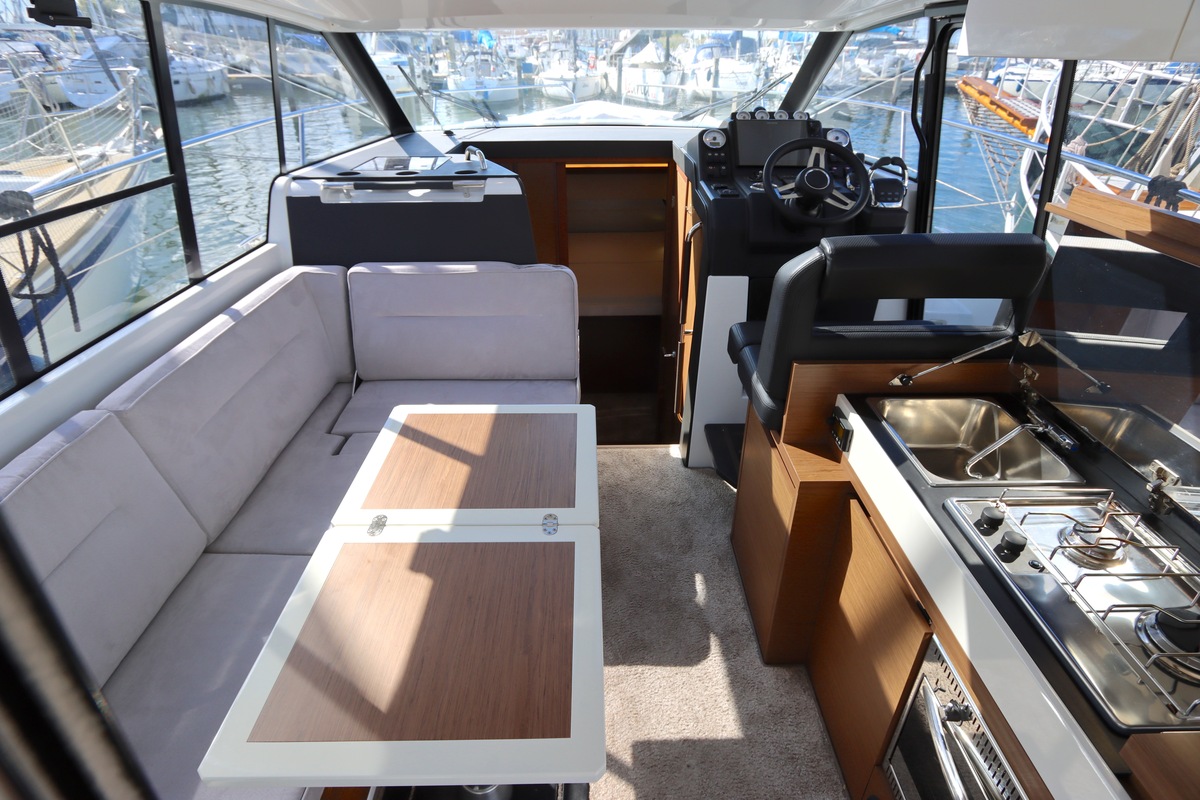 foto: 17 Jeanneau NC 33