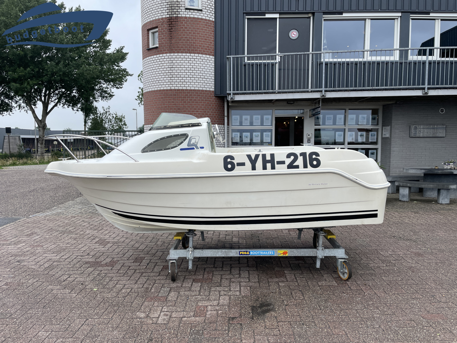 foto: 6 Quicksilver 420 Cabin