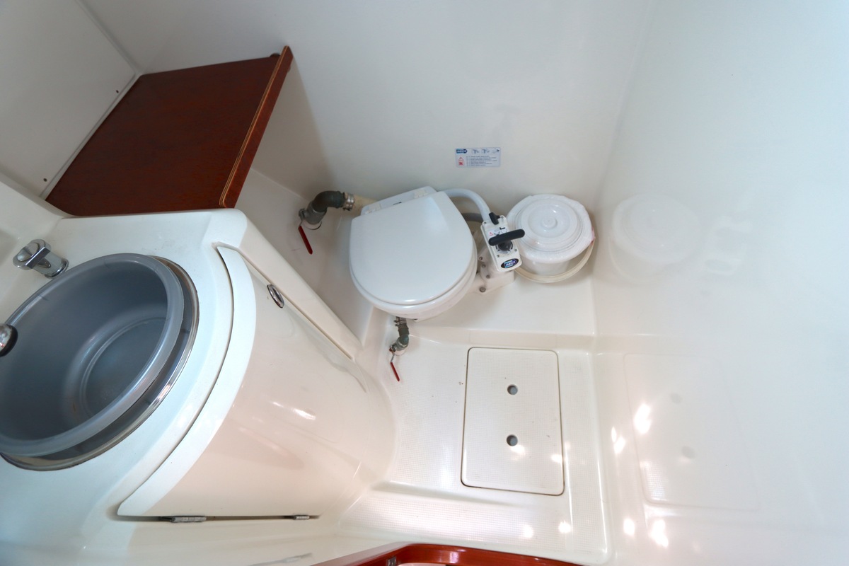 foto: 18 Beneteau Oceanis 300