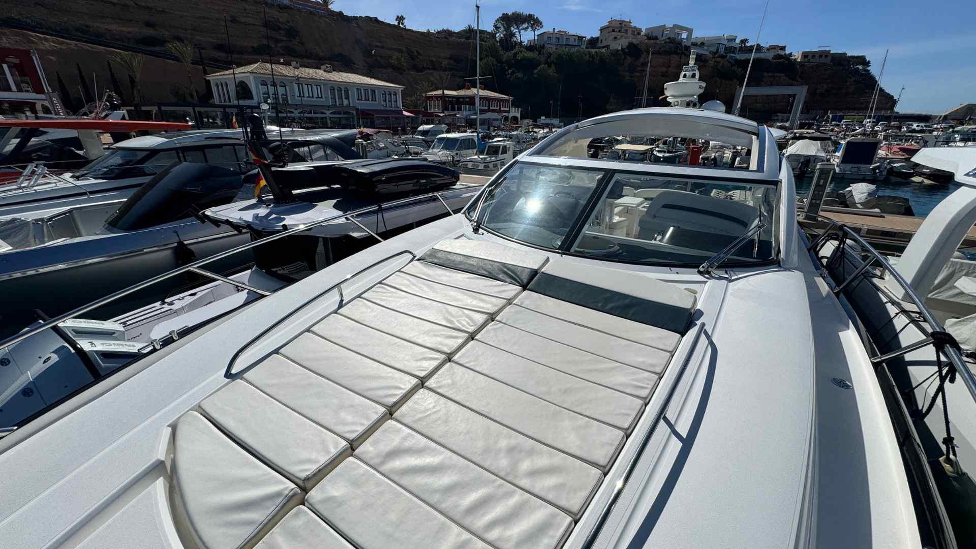 foto: 10 Sunseeker Portofino 47 HT