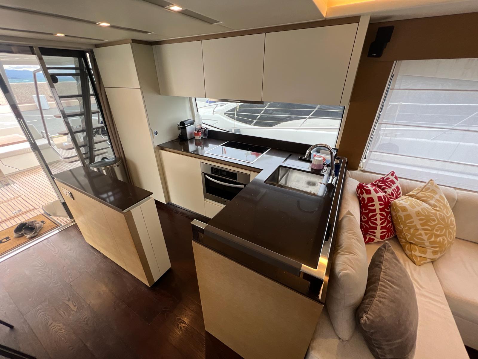 foto: 8 Prestige 750