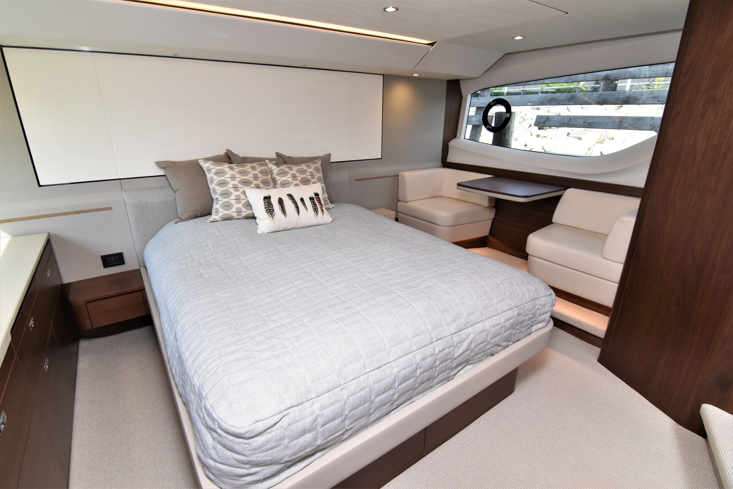 foto: 18 Princess  F55