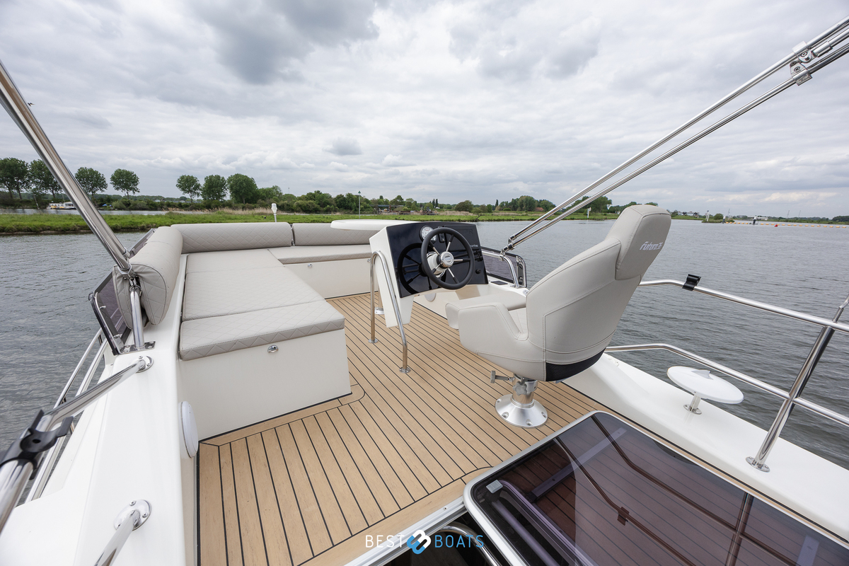 foto: 25 Cobra Yachts Futura 36 Premium Fly