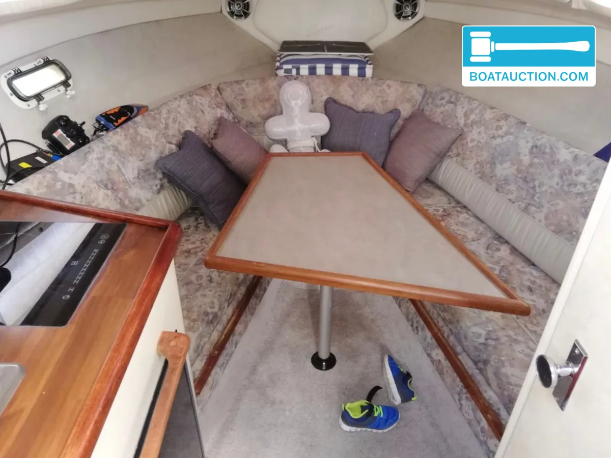 foto: 8 Bayliner 2355