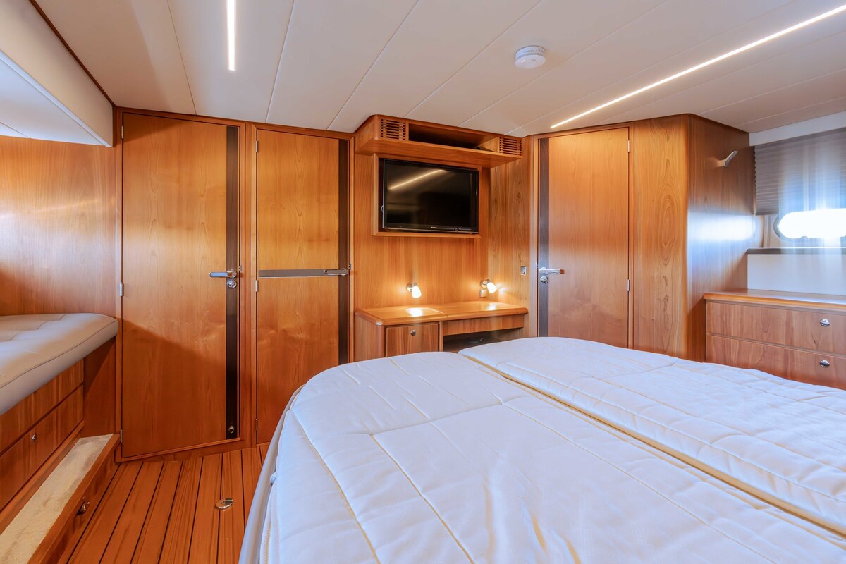 foto: 90 Linssen Grand Sturdy 590 AC Wheelhouse L-Class