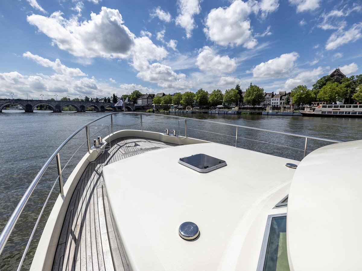 foto: 51 Linssen  Grand Sturdy 500 Variotop