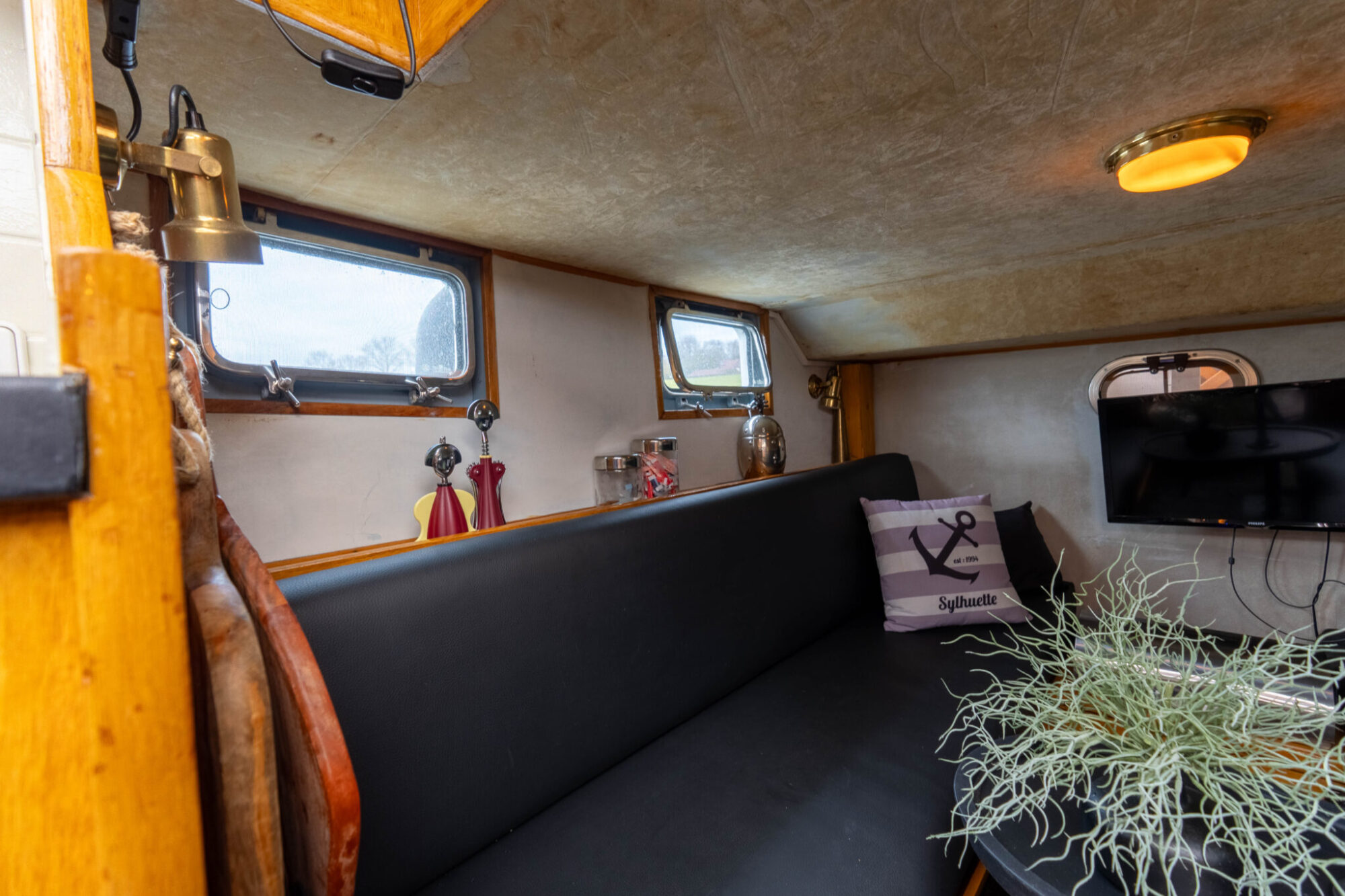 foto: 19 Stadtline Stadtline 38 OK Spiegeldeur