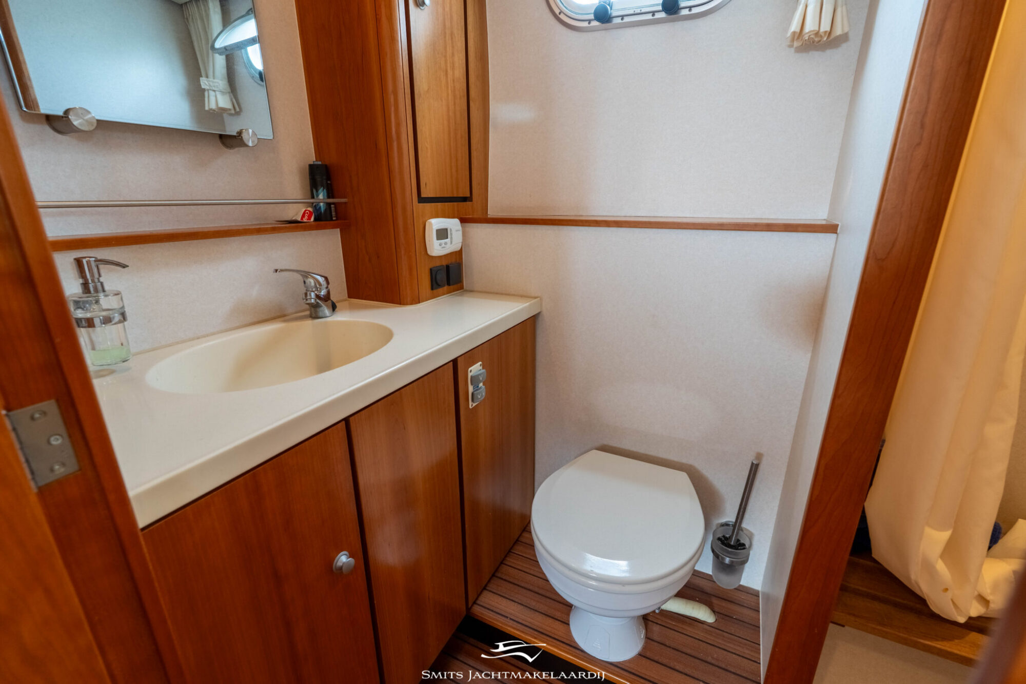 foto: 42 Linssen Linssen Grand Sturdy 43.9 AC