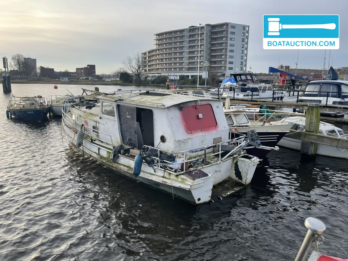 foto: 6 Motorboat 800