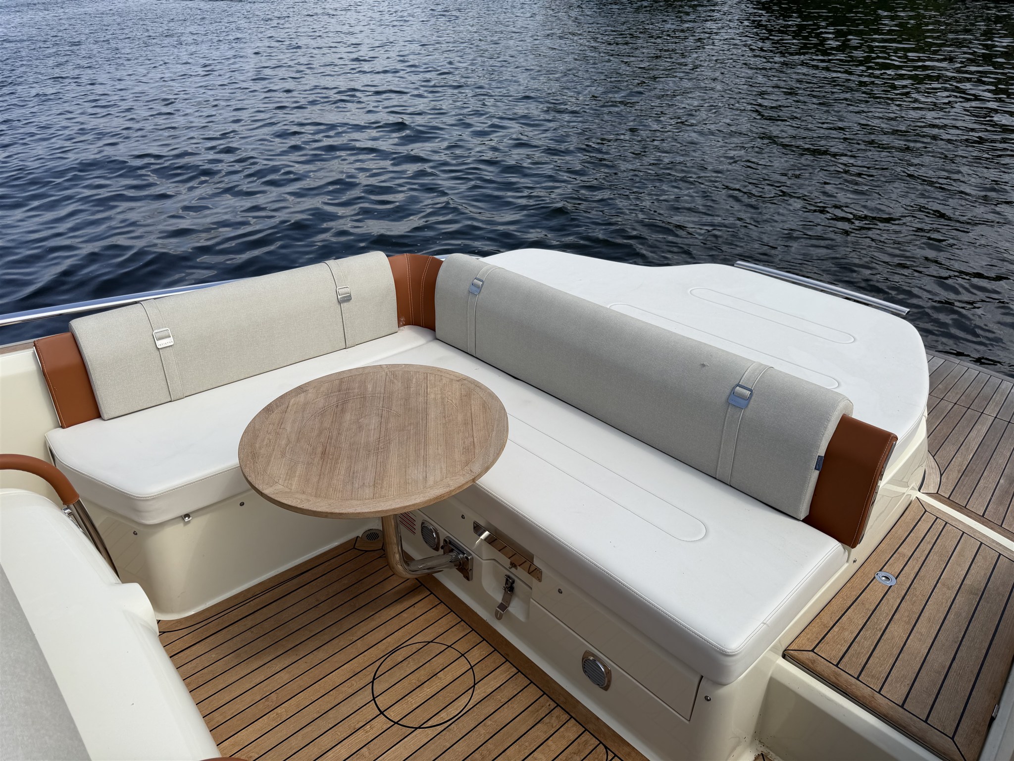 foto: 18 Invictus GT 280