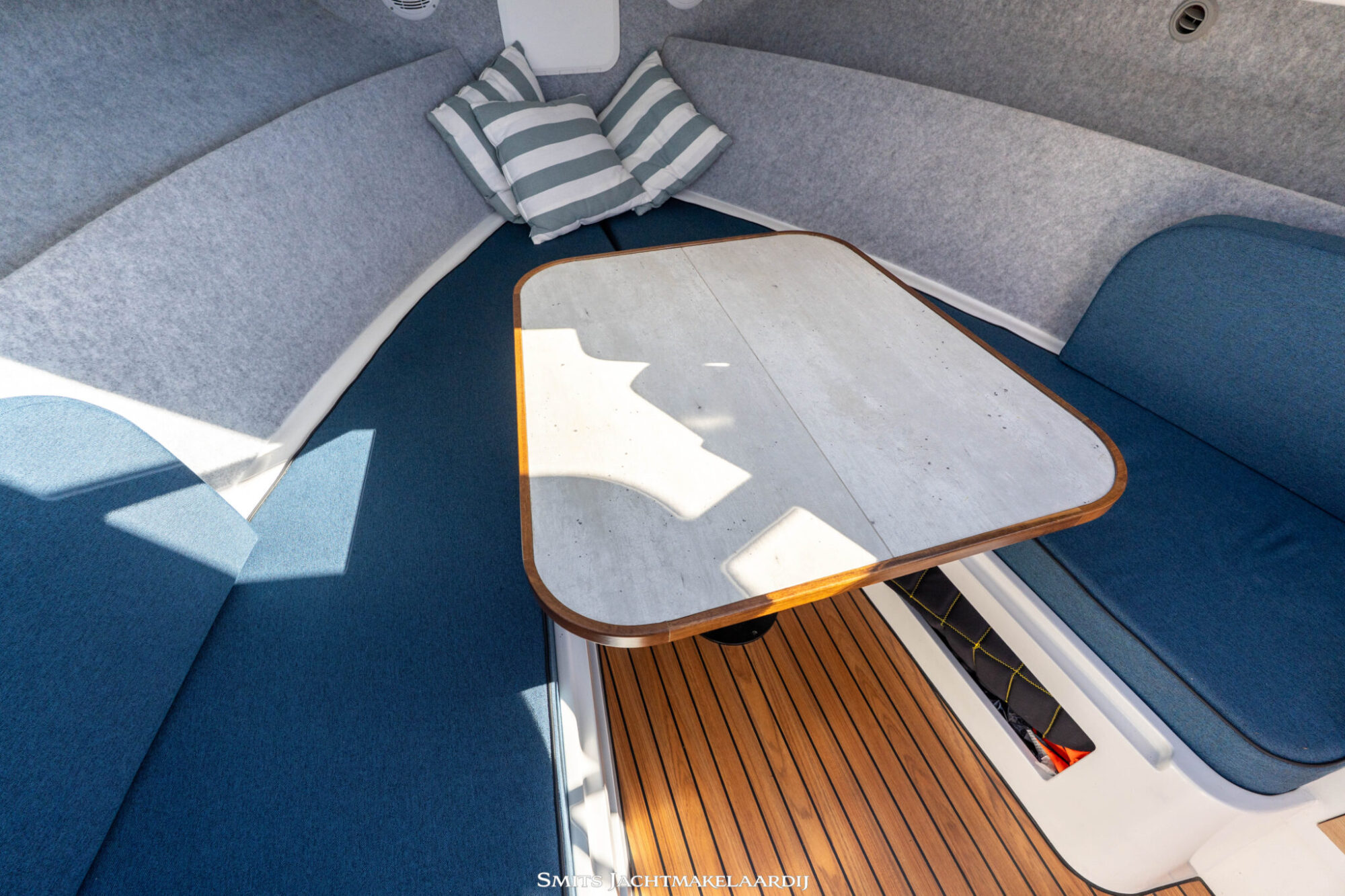 foto: 14 Bertram Bertram 25