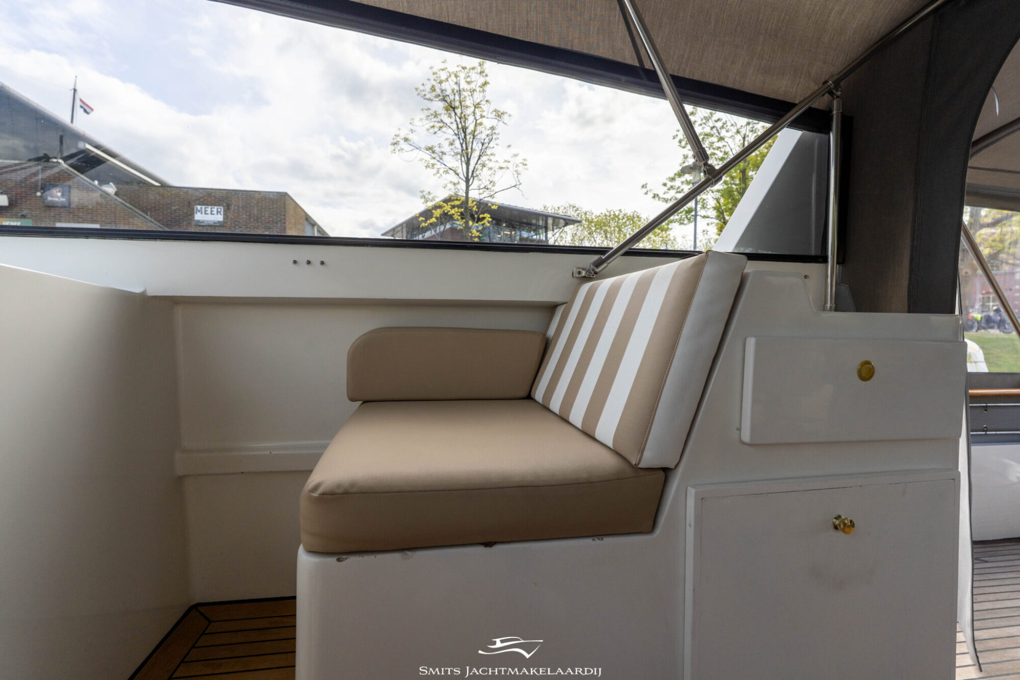 foto: 31 Van den Hoven Van den Hoven Allure 155 Cabrio