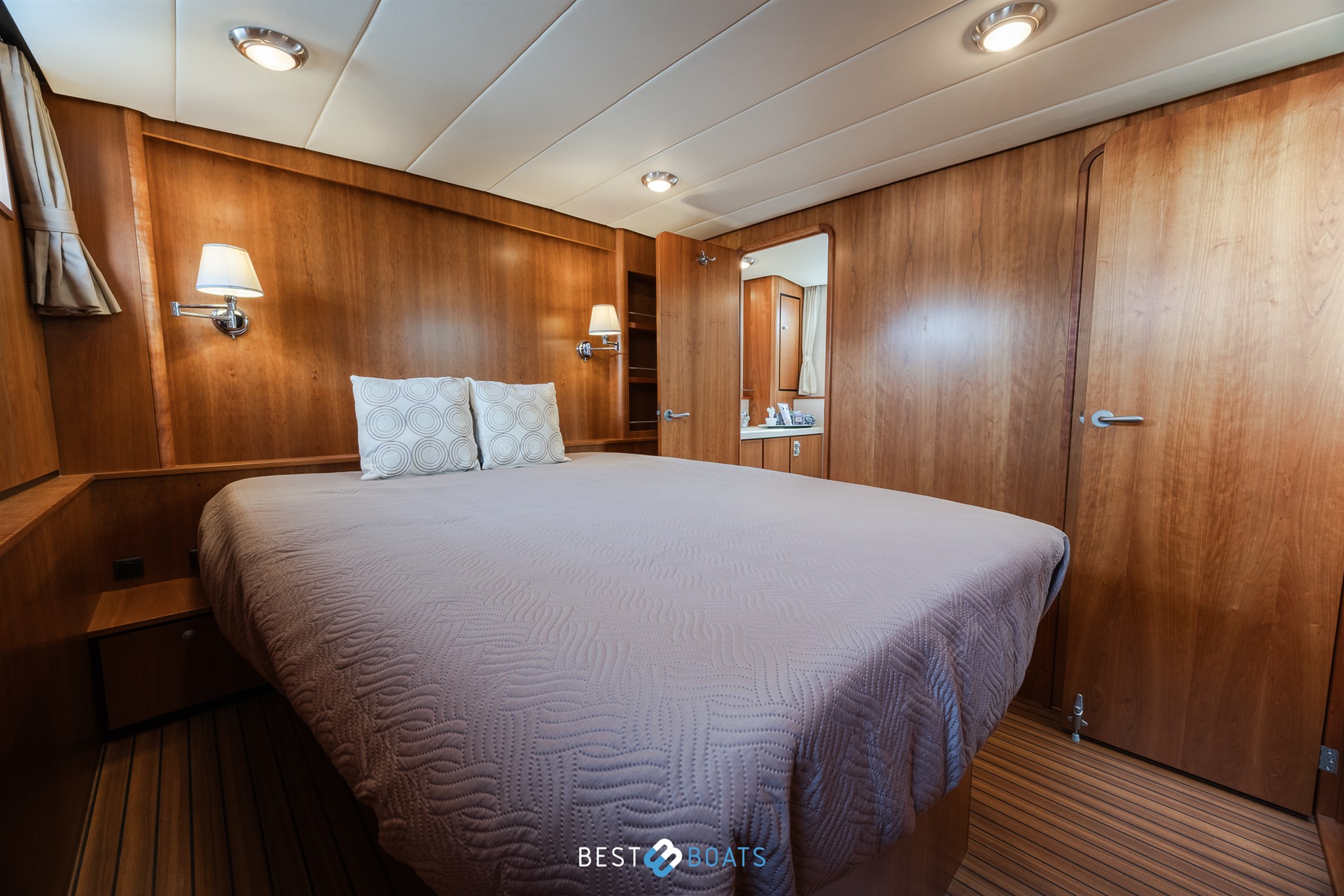 foto: 28 Linssen Grand Sturdy 43.9 AC