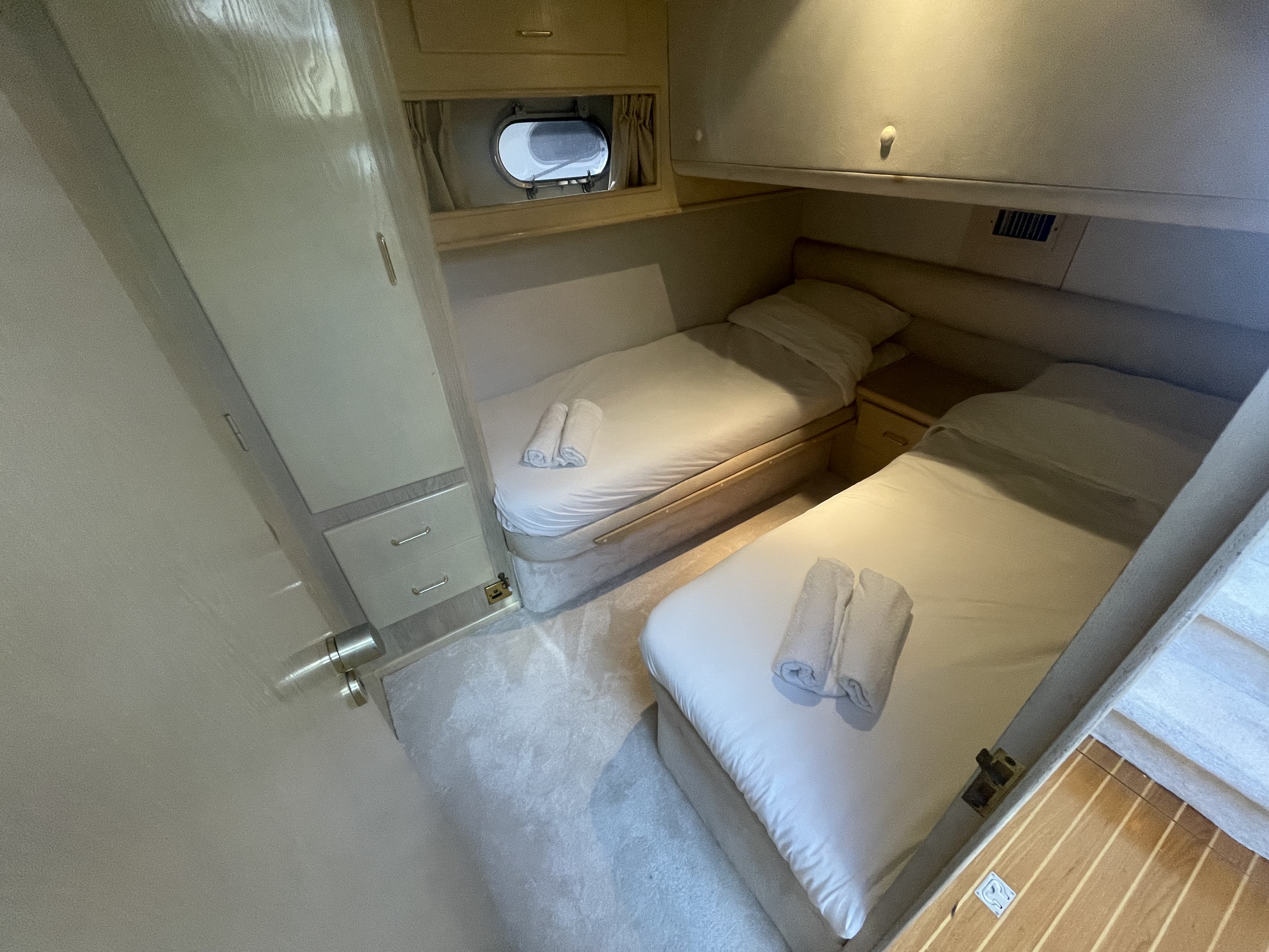 foto: 8 Fairline  50