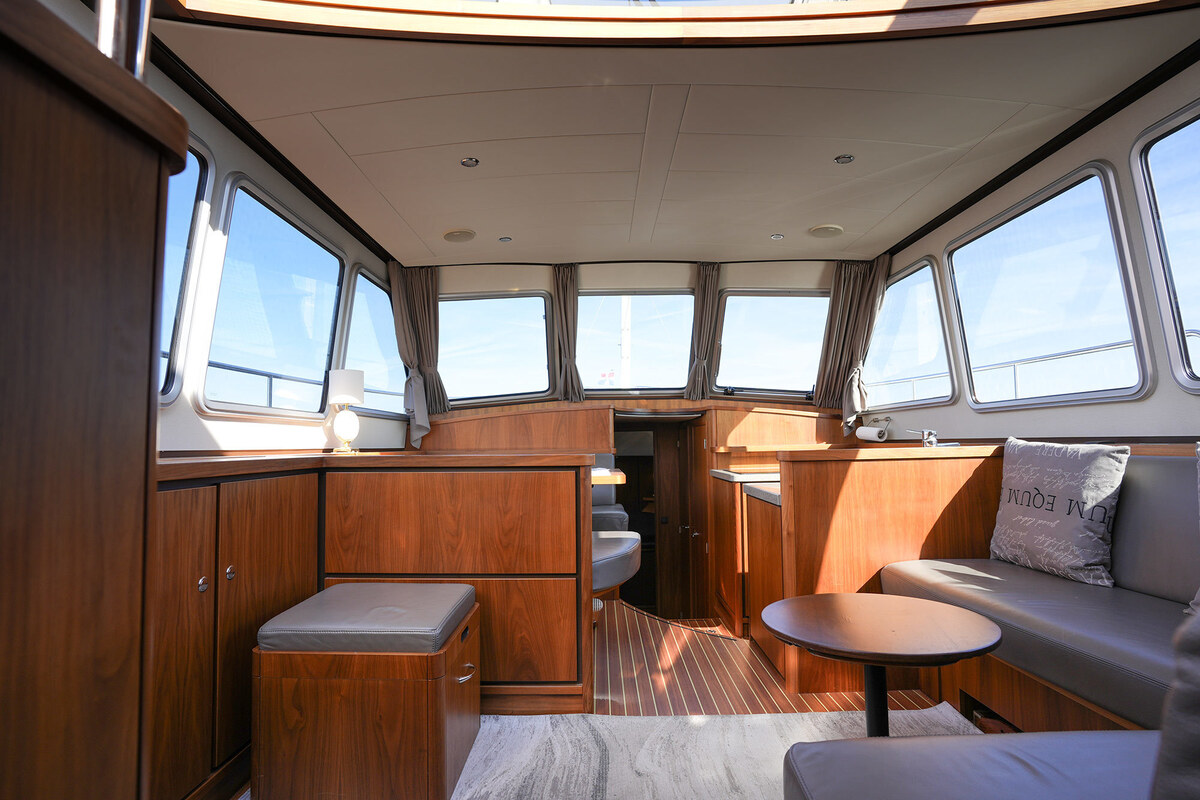 foto: 27 Linssen Grand Sturdy 410 AC Variotop met stabilisator