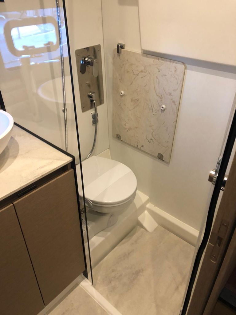 foto: 9 Prestige 420 Fly