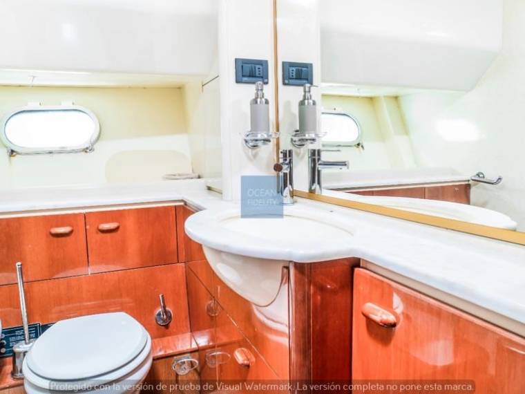 foto: 13 Ferretti 210 Fly