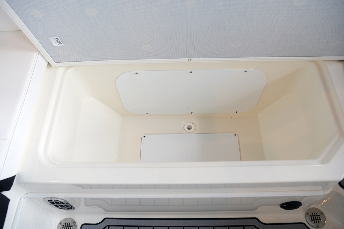 foto: 43 Sea Ray SPX 230 Outboard