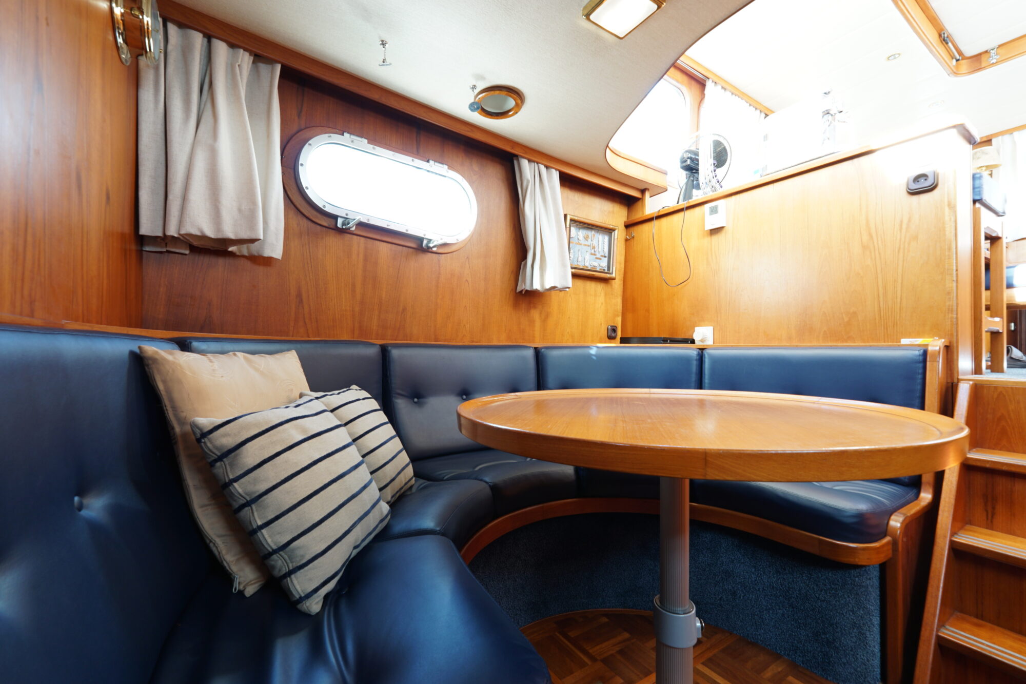 foto: 21 Damen Damen Pushy Cat 15.00 AK Cabrio