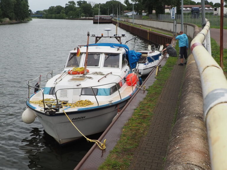 foto: 29 Amerglass Searunner 30 AK