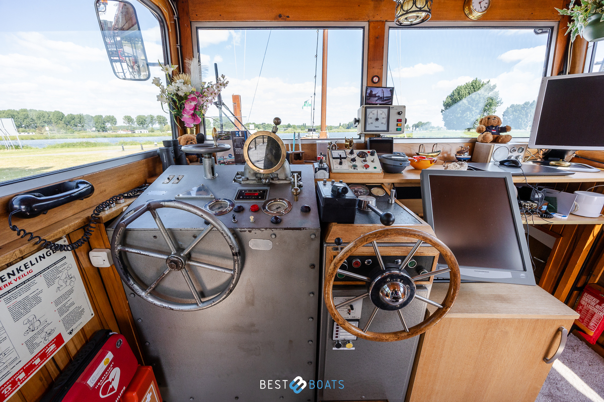 foto: 46 Sleepboot Limburgia 