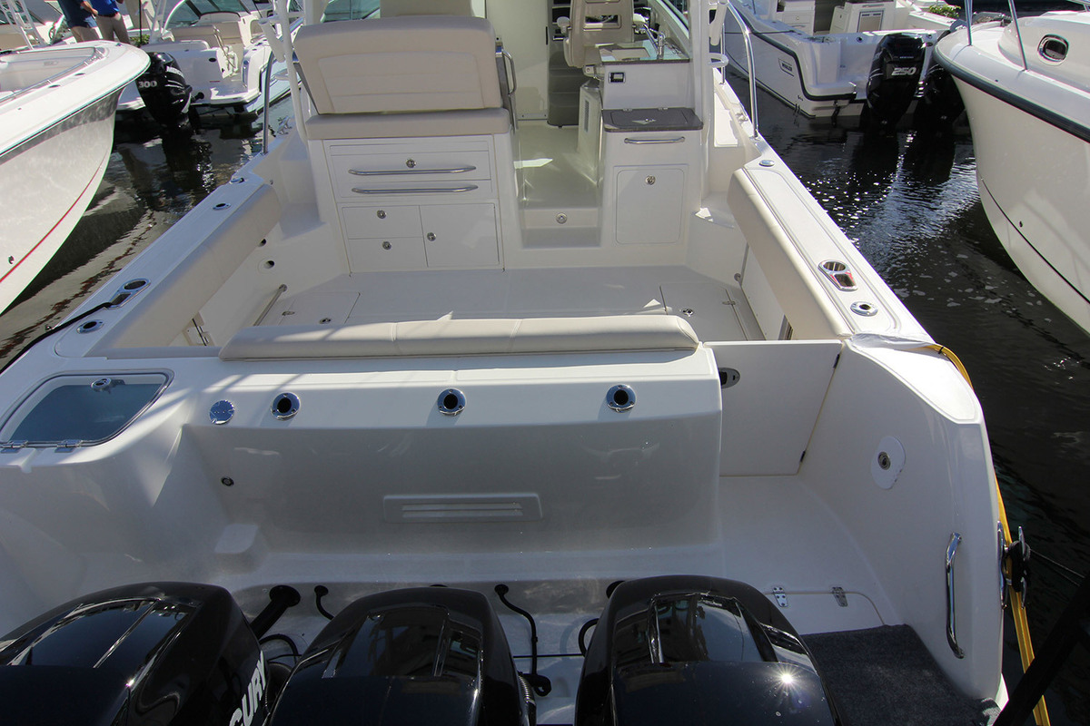 foto: 9 Boston Whaler 345 Conquest