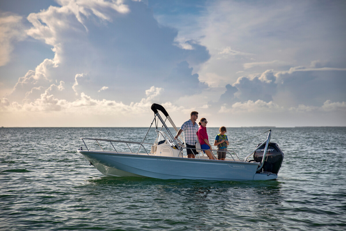 foto: 25 Boston Whaler 170 Montauk