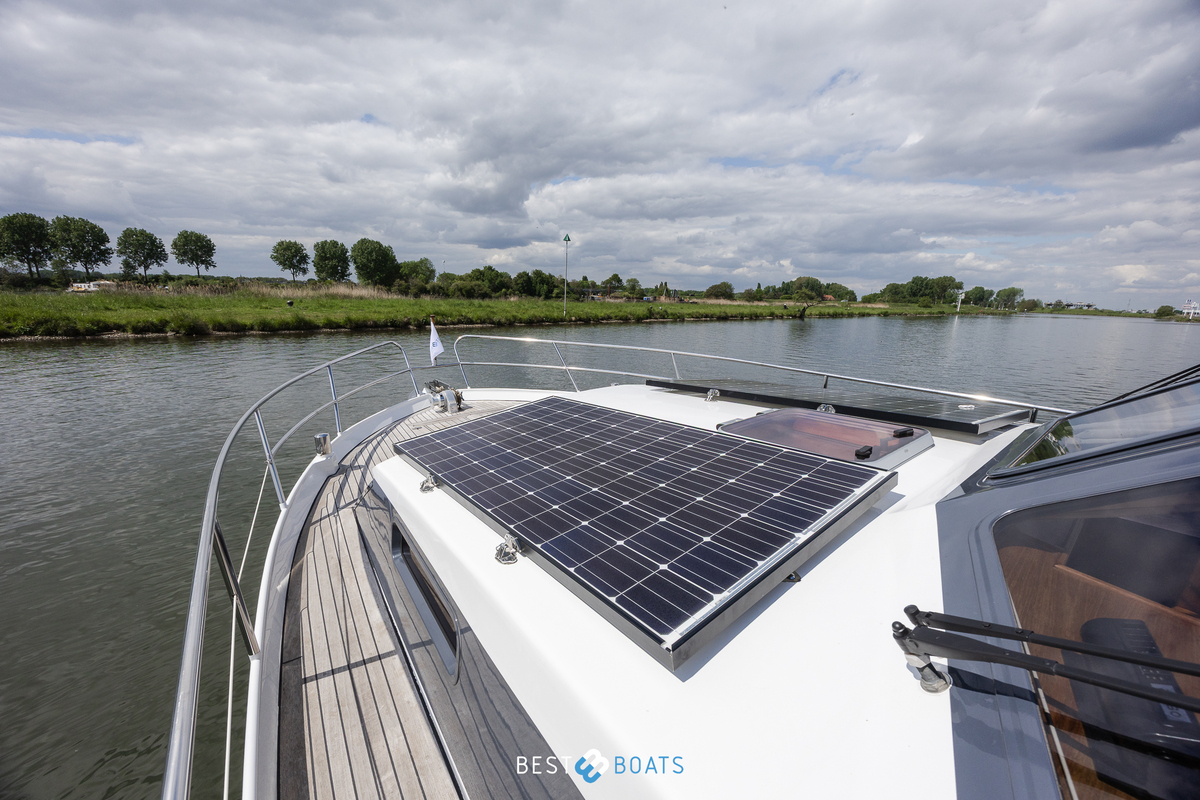 foto: 19 Linssen 37 SE