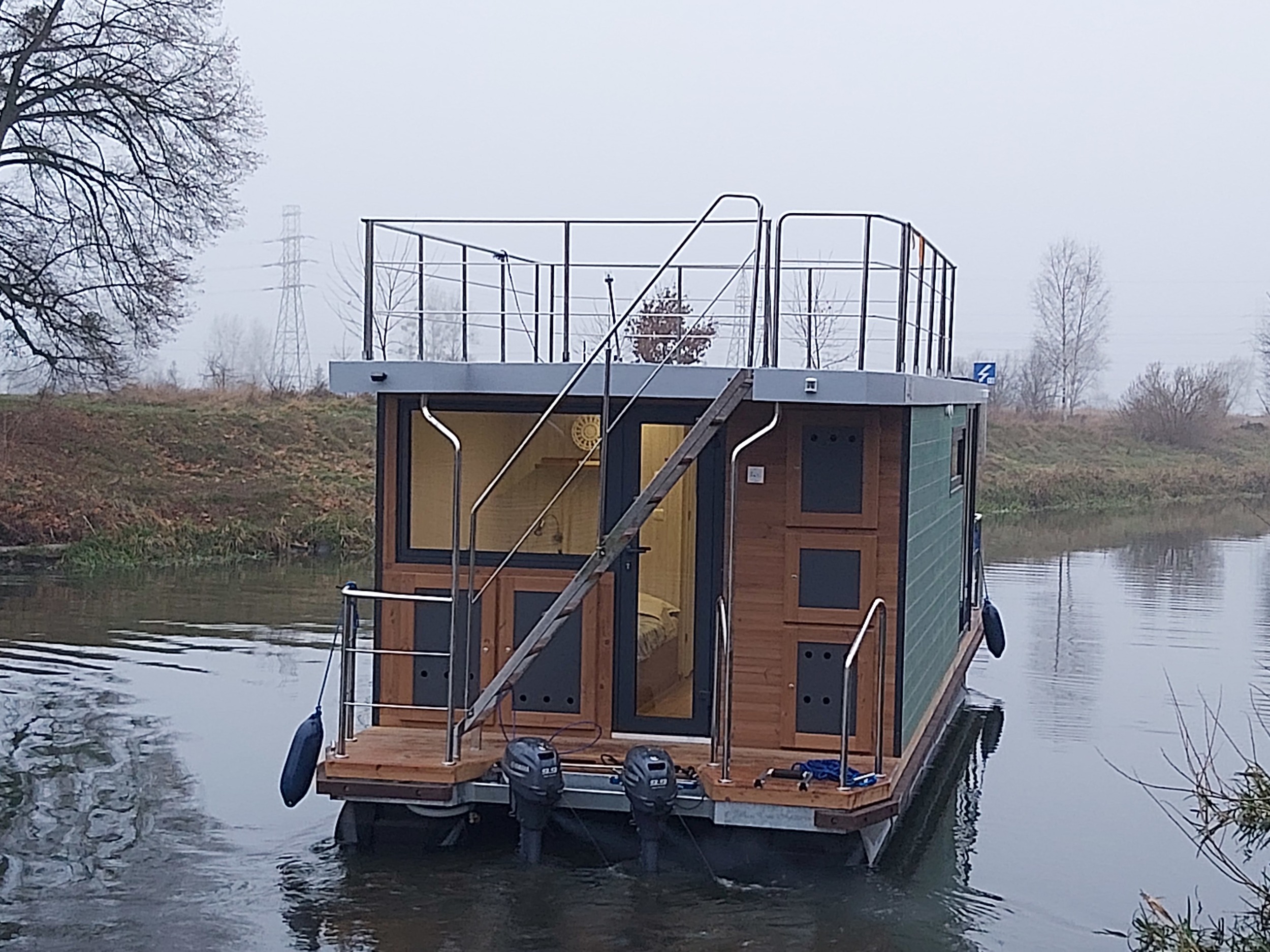 foto: 21 Campi 340 Houseboat