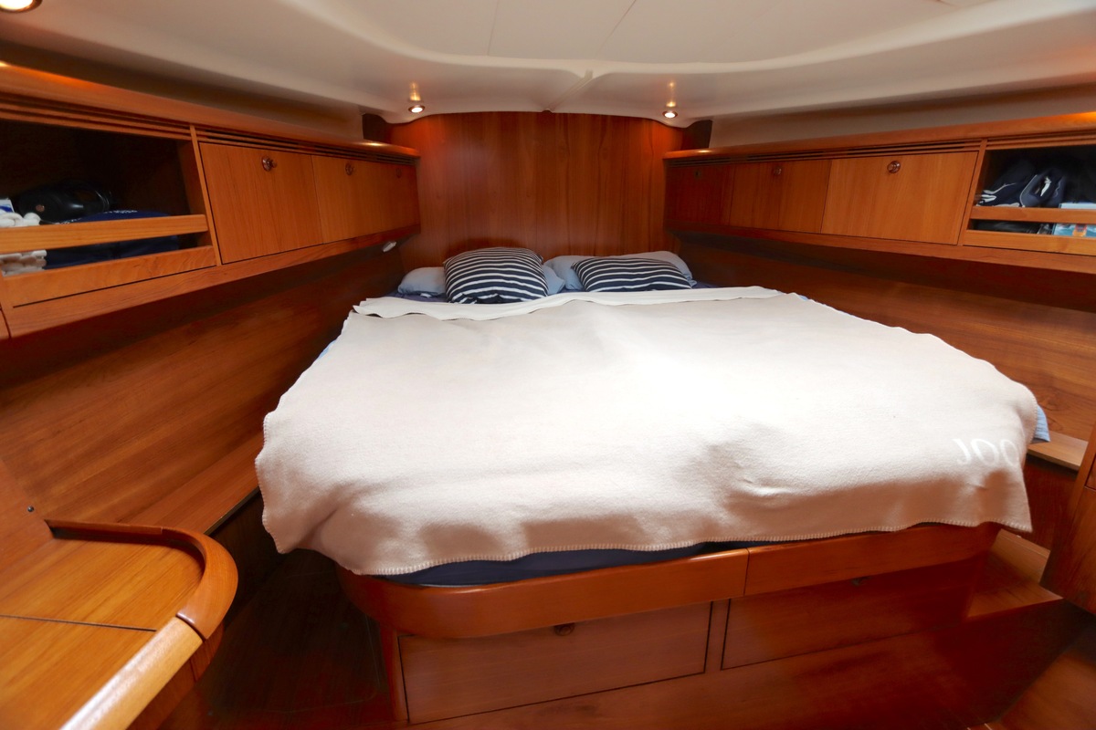 foto: 13 Jeanneau  Sun Odyssey 49 DS