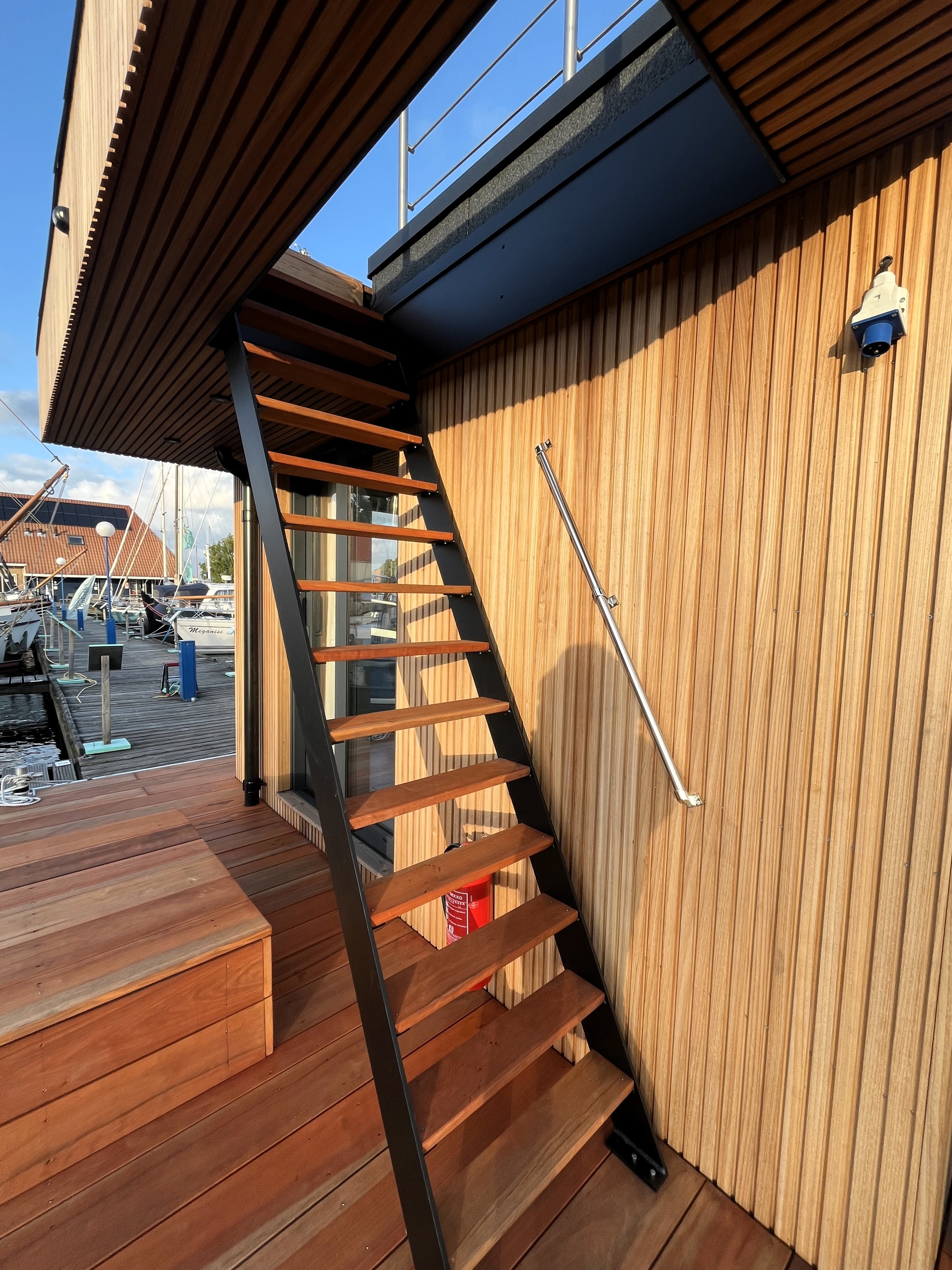 foto: 20 Surla 12 Houseboat Met (koop)ligplaats