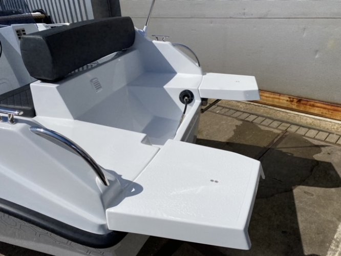 foto: 6 Amigo
         475 Sport console boot