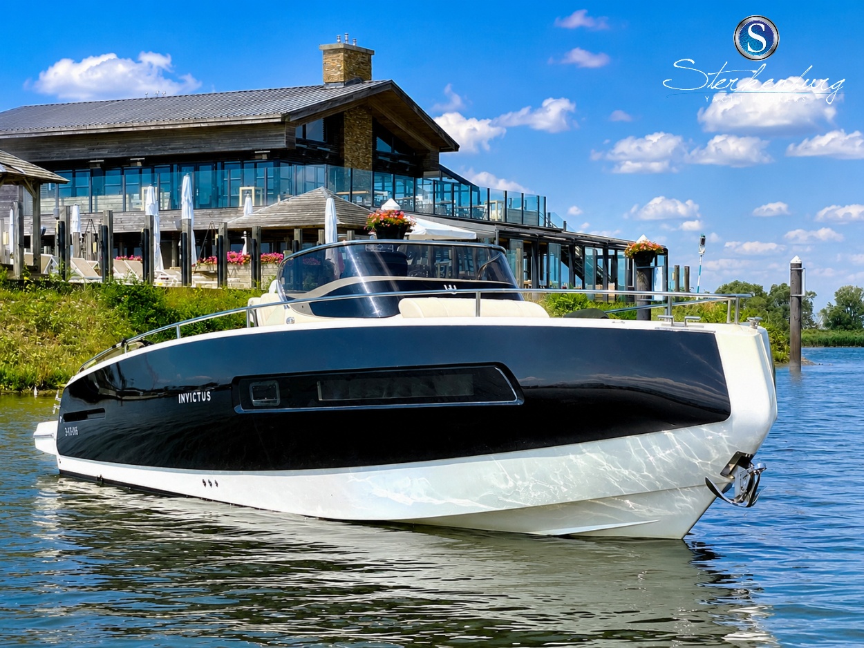 foto: 13 Invictus 280 GT